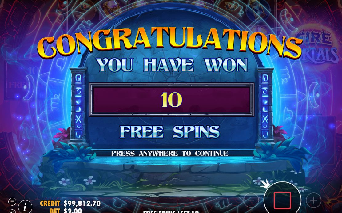 Free spins-vy där Fire Portal Wilds ligger kvar mellan snurrarna